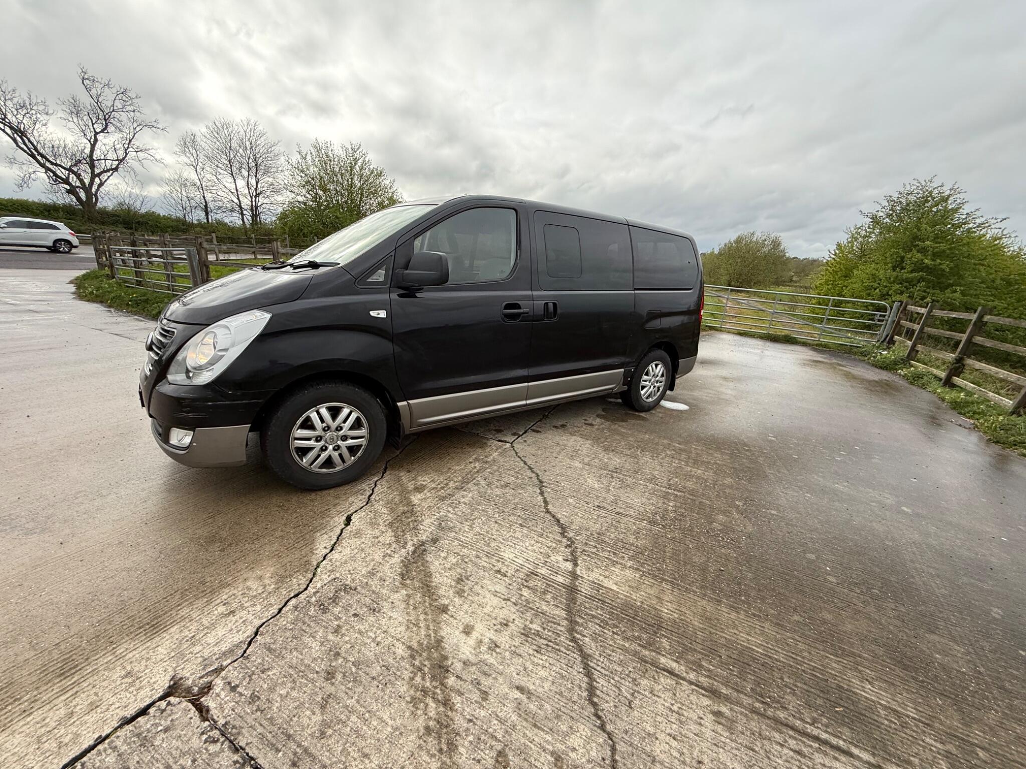 Hyundai i800 2.5 CRDi SE Auto Euro 6 5dr — photo 64 of 100